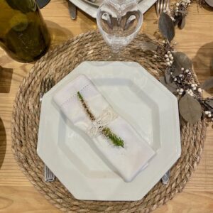 Assiettes hexagonales ivoires
