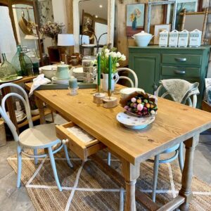 Luce table ancienne en pin naturel