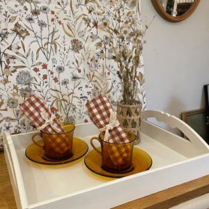 Plateau en bois repeint en blanc