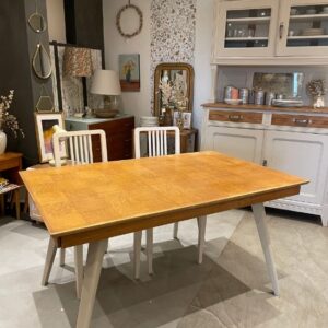 Manon table vintage 6 à 8 personnes avec 2 allonges