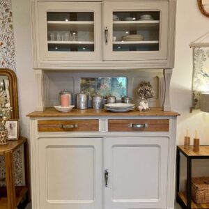 Vaisselier en chêne beige